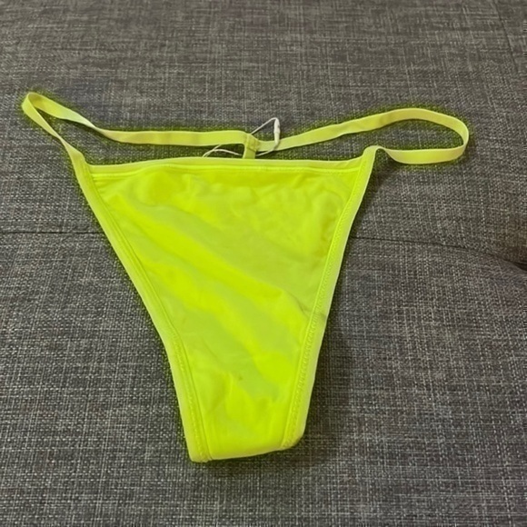 SKIMS Other - Skims Fits Everybody T-String Thong